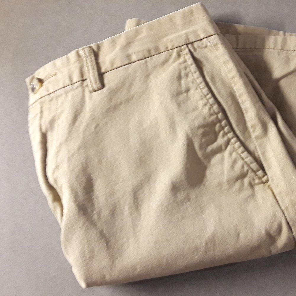 Old Navy Ultimate Slim Khaki Shorts 34